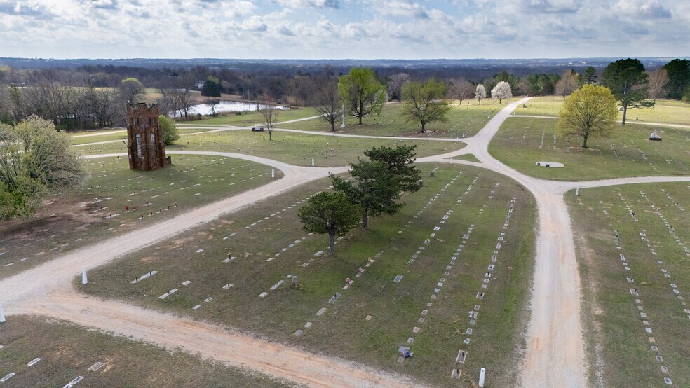More Photos Of 12481 OK-19, Ada Cemetery Mausoleum For Sale