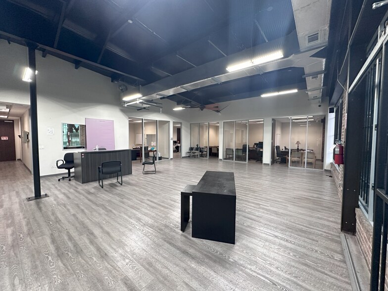 More Photos Of 10016 N US 59 Hwy, Houston Manufacturing For Sale