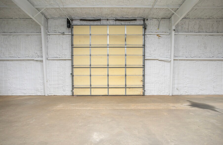More Photos Of 15503 TX-110, Whitehouse Warehouse For Lease