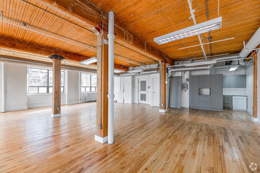 More Photos Of 116 Spadina Ave, Toronto Office Residential For Lease