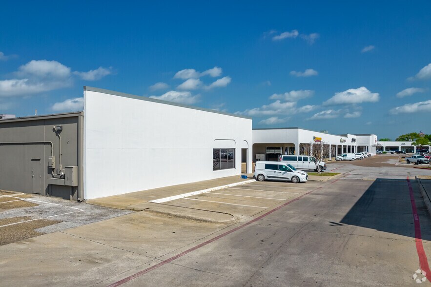 More Photos Of 1165 S Stemmons Fwy, Lewisville Unknown For Lease