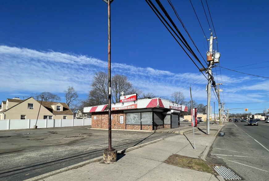 Primary Photo Of 425 Nassau Rd, Roosevelt Land For Sale