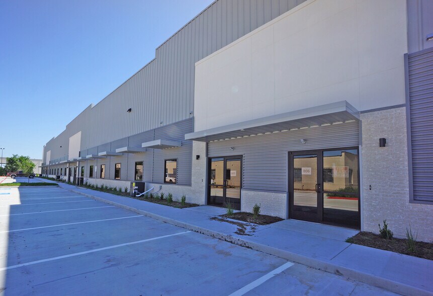 202 Industrial Blvd, Sugar Land, TX 77478 Warehouse For Sale