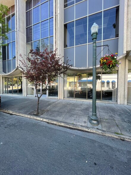 More Photos Of 305 San Anselmo Ave, San Anselmo Storefront Retail Office For Lease