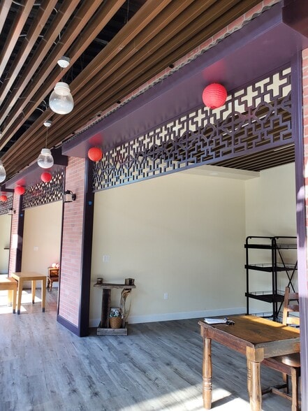 More Photos Of 400 W Disney Way, Anaheim Unknown For Lease