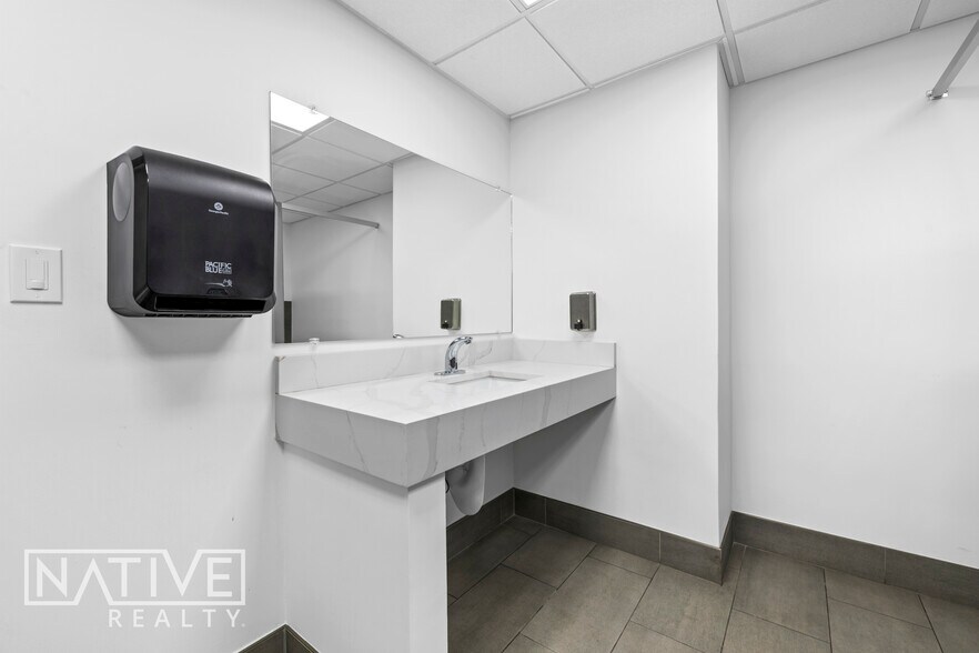 More Photos Of 2150 S Andrews Ave, Fort Lauderdale Medical For Lease
