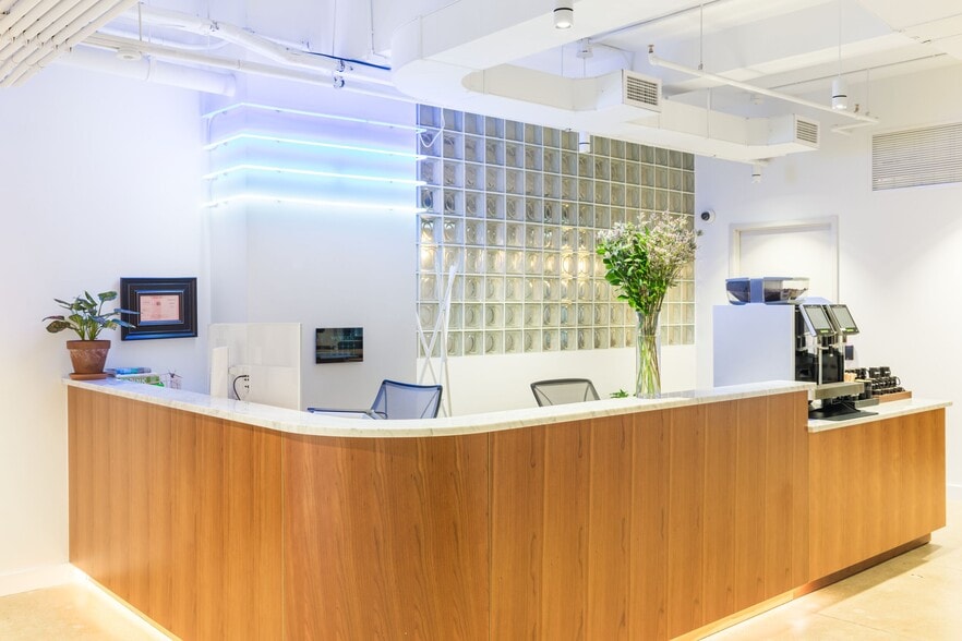 More Photos Of 1450 Broadway, New York Office For Lease