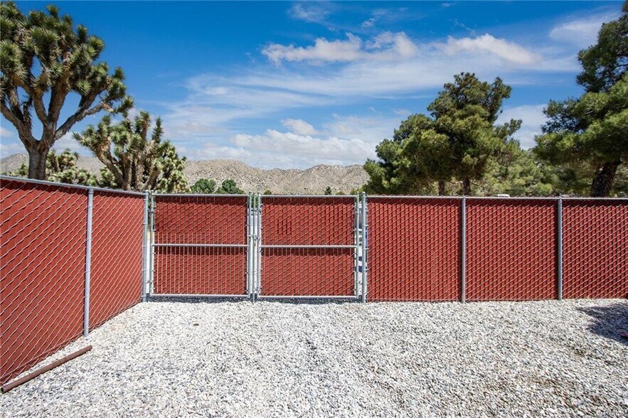 More Photos Of 55386 Twentynine Palms Hwy, Yucca Valley General Retail For Sale