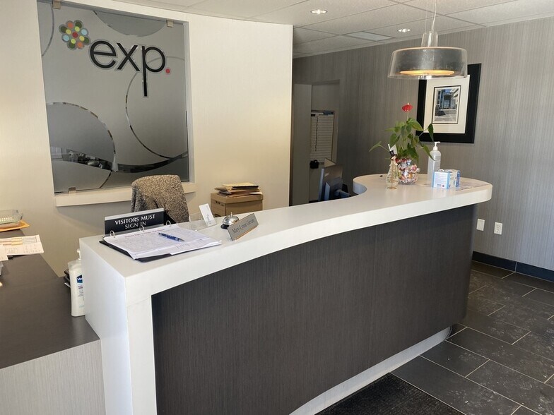 More Photos Of 40 Henri Dunant St, Moncton Office For Sale