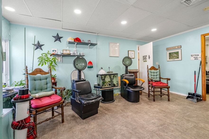 More Photos Of 7-17 School St, Merrimac Apartments For Sale