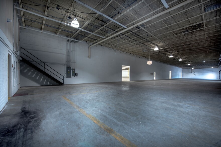 More Photos Of 1700 Overhead Bridge Rd NE, Cleveland Warehouse For Sale