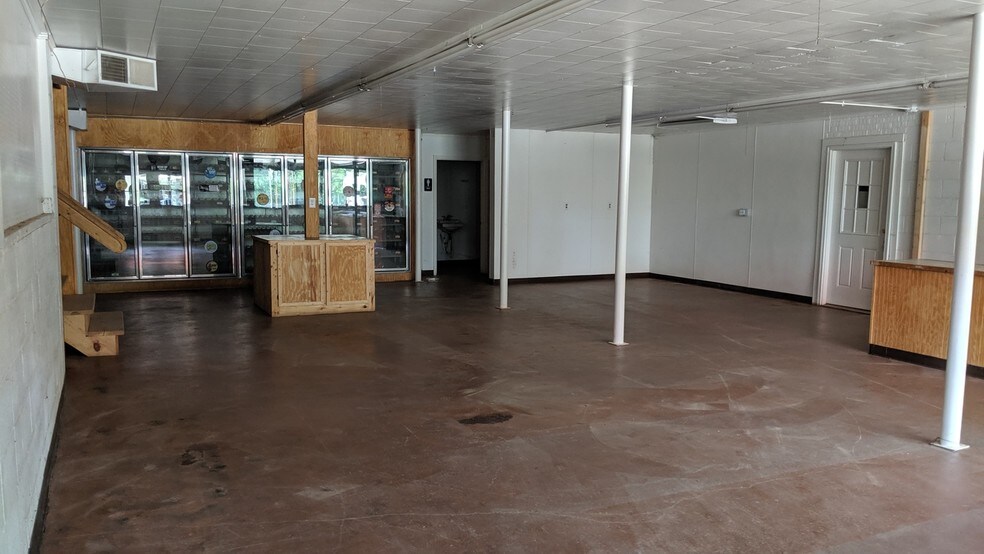 More Photos Of 1503 N Green St, Morganton Convenience Store For Sale