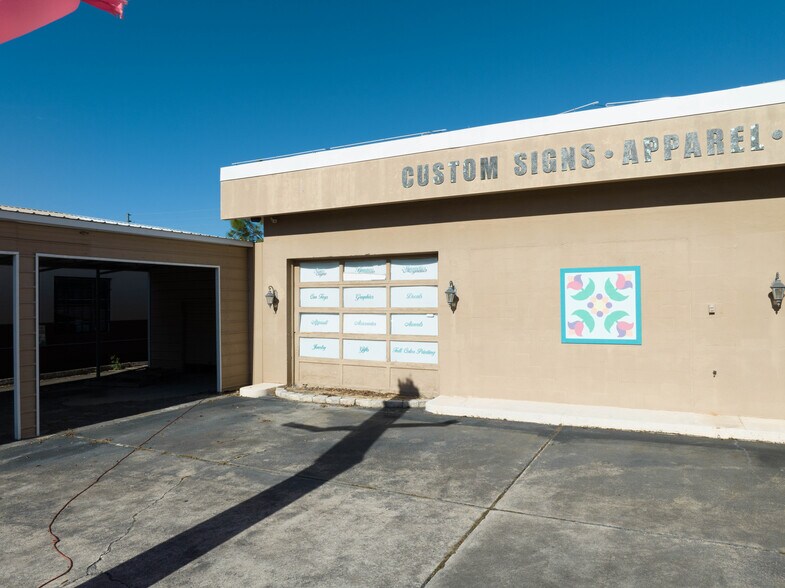 More Photos Of 319 E Howard St, Live Oak Storefront Retail Office For Sale