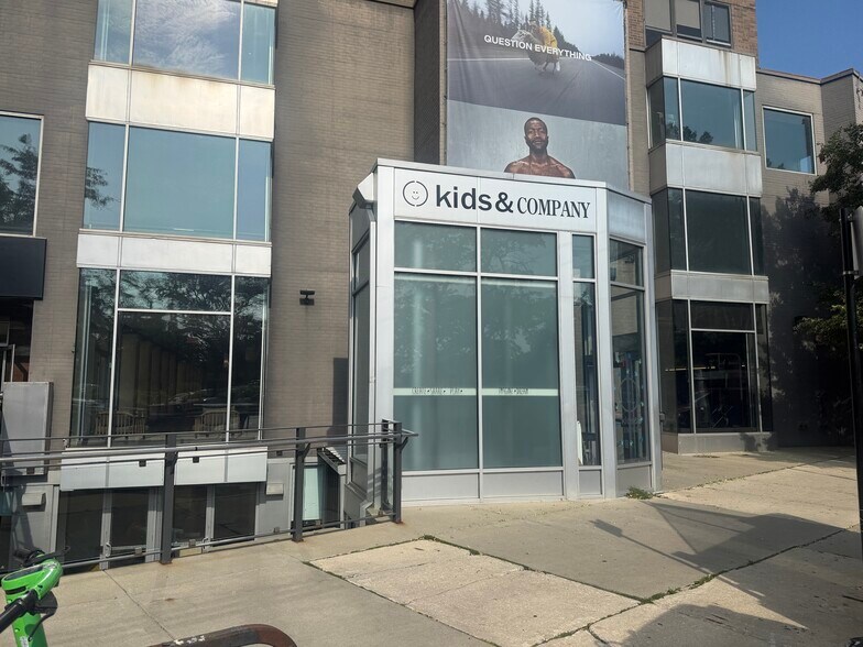 Primary Photo Of 1740 N Clark St, Chicago Daycare Center For Lease