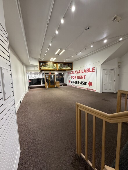 More Photos Of 189 Main St, Northampton Storefront Retail Office For Lease