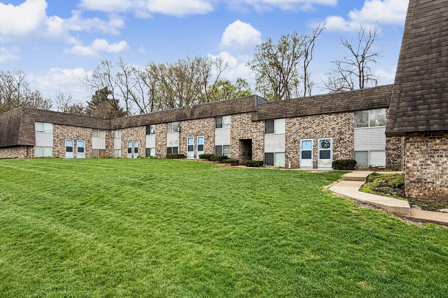 More Photos Of 920 Meadow Ln, Des Moines Apartments For Sale