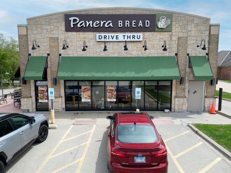More Photos Of 1101 W Bird Blvd, Peoria Restaurant For Sale