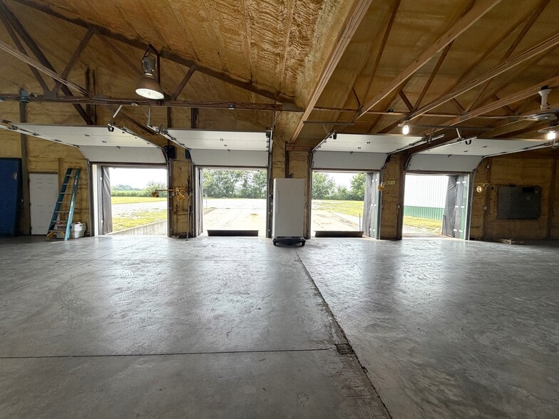 More Photos Of 26274 Highway H, Marshall Distribution For Sale