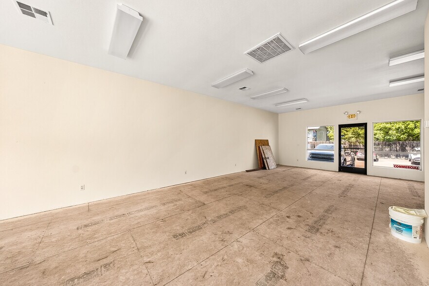 More Photos Of 209 S Old Pacific Hwy, Myrtle Creek Office For Sale
