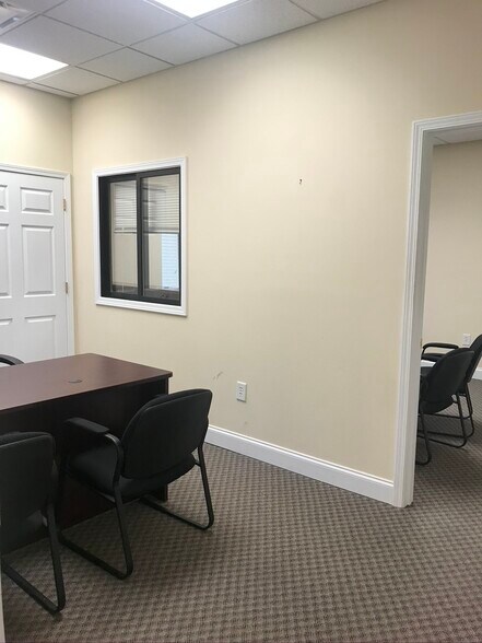 More Photos Of 1459B Field Park Cir, Marietta Flex For Lease