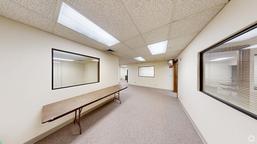 More Photos Of 469 N Seymour Ave, Mundelein Bank For Sale