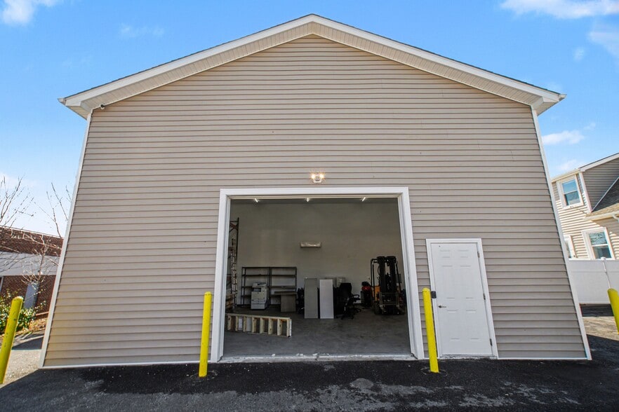 More Photos Of 2603 Lafayette Blvd, Fredericksburg General Retail For Lease