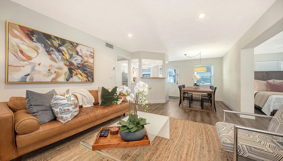 More Photos Of 5610 AVENIDA DEL MARE, Sarasota Specialty For Sale