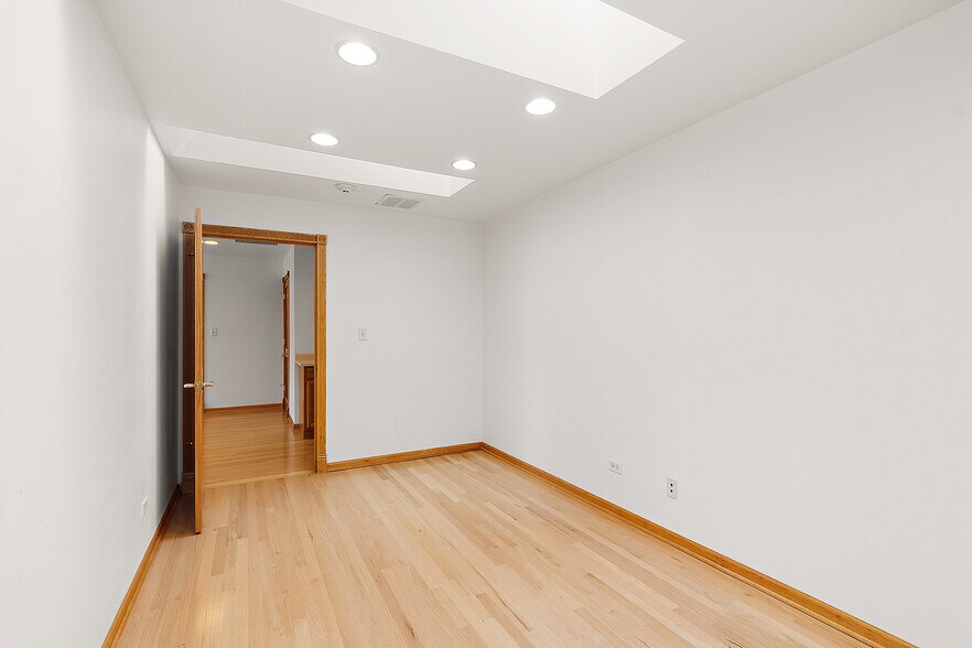 More Photos Of 12508 S Harlem Ave, Palos Heights Medical For Sale