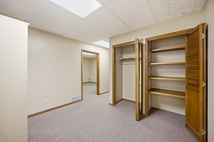 More Photos Of 110 SE Grant St, Ankeny Office For Sale