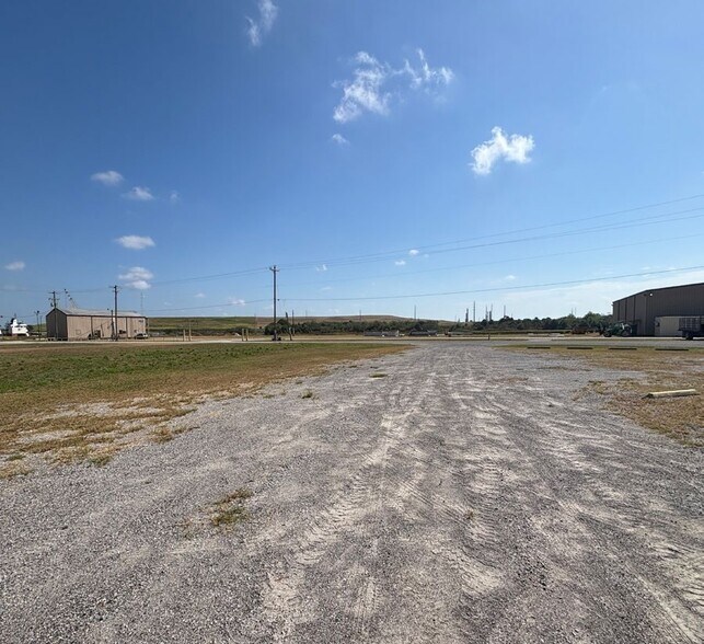 More Photos Of 5320 Ingalls Ave, Pascagoula Shipyard For Sale