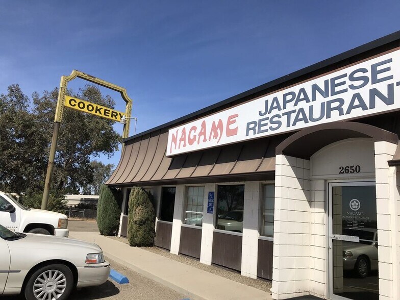 More Photos Of 2050 - 2060 W 16th St, Merced Restaurant For Sale