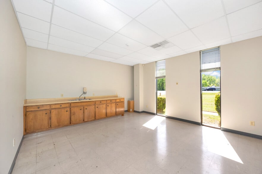 More Photos Of 3314 Highway 53, Huntsville Distribution For Lease