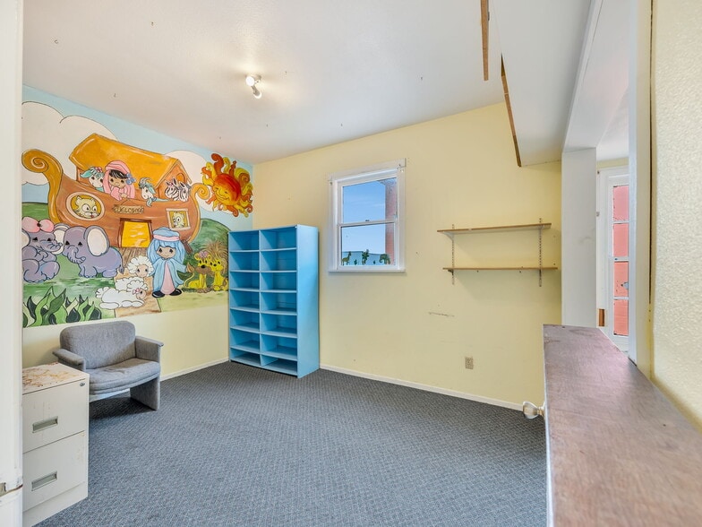 More Photos Of 1178 Franklin Ave, Astoria Office For Sale
