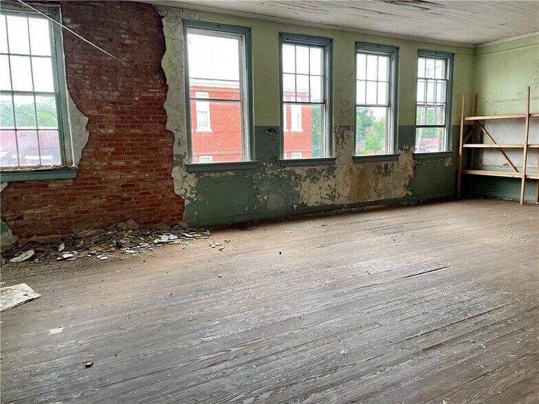More Photos Of 201 N College St, Walhalla Specialty For Sale