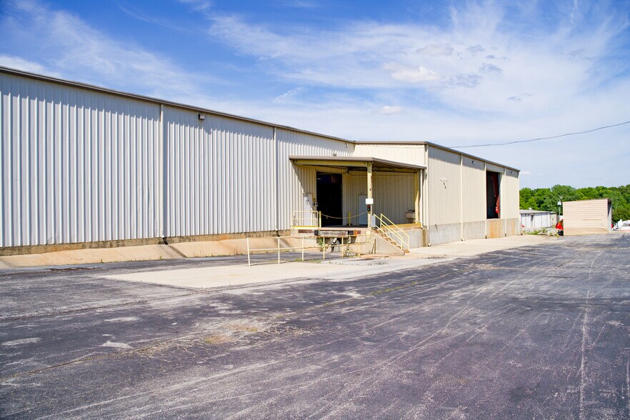 More Photos Of 1314 State Docks Rd, Decatur Unknown For Lease