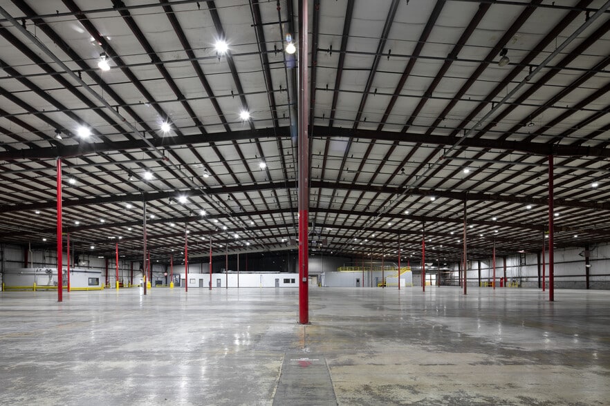 More Photos Of 108 Summer Ct, Georgetown Warehouse For Sale