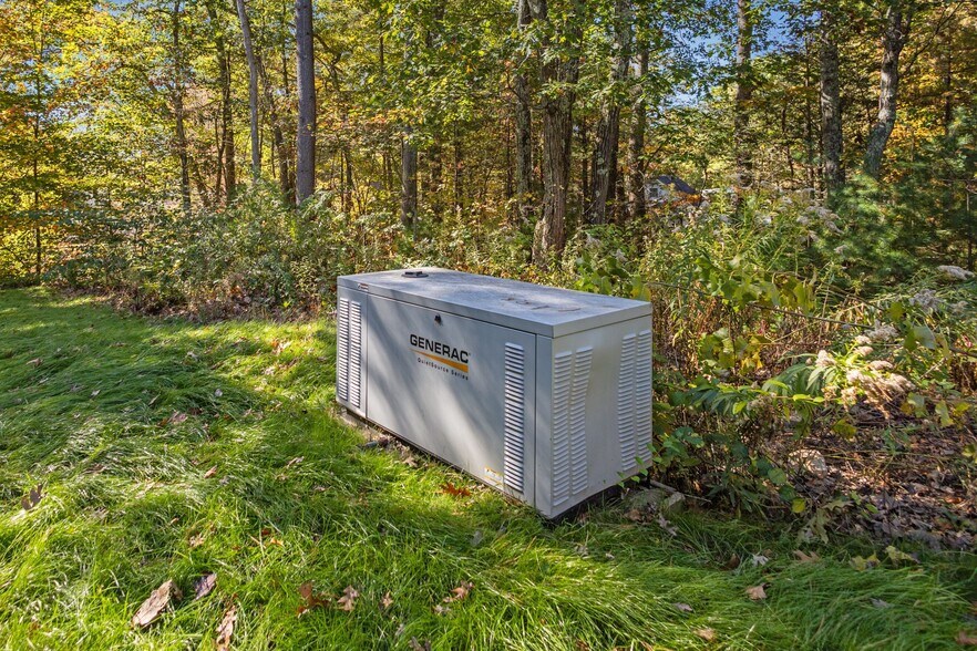 More Photos Of 98 Minebrook Rd, Webster Self Storage For Sale