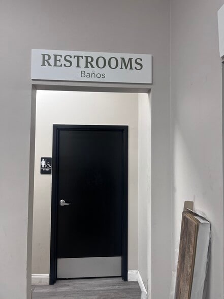 More Photos Of 2801 McKinley Ave, Fort Smith Warehouse For Lease