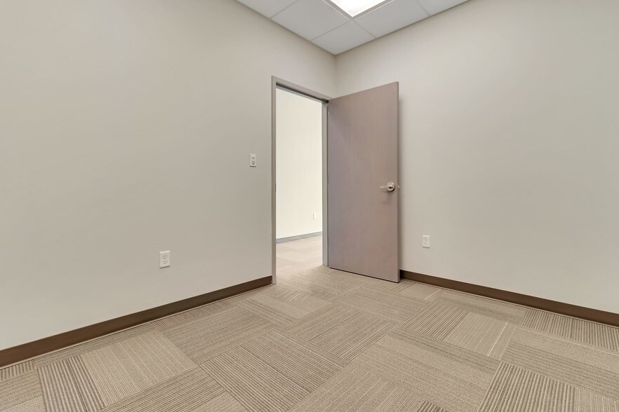 More Photos Of 1055 US Highway 80 E, Pooler Light Distribution For Lease
