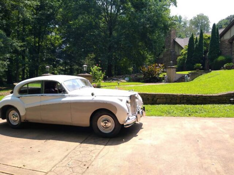 More Photos Of 3000 Cathedral Pl, Decatur Movie Radio TVStudio For Sale