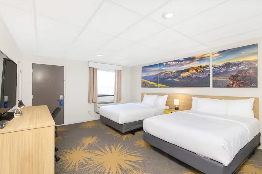 More Photos Of 109 16th St, Wheatland Hotel For Sale