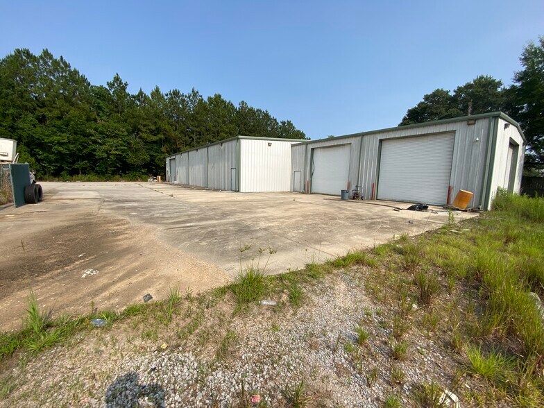 More Photos Of 241 Highway 1085, Madisonville Warehouse For Lease