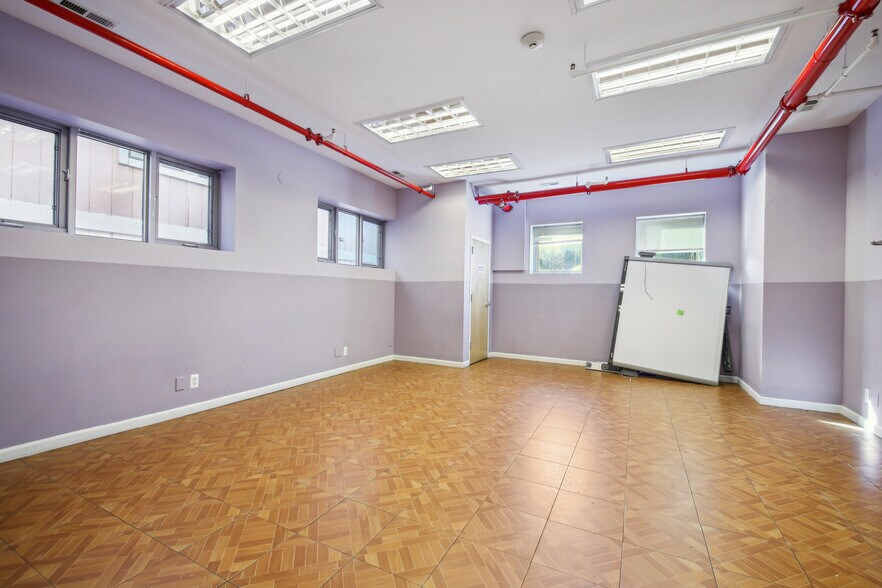 More Photos Of 343 Sand Ln, Staten Island Daycare Center For Sale