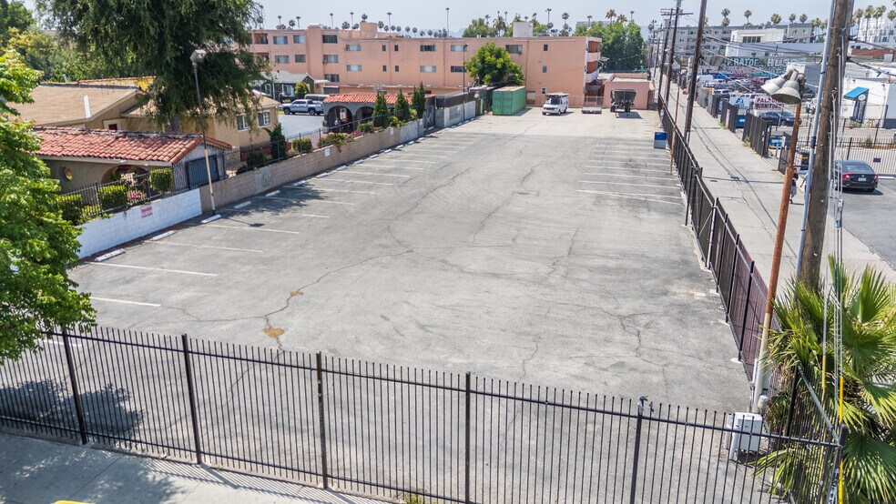 More Photos Of 14430 Vanowen St, Van Nuys Land For Sale