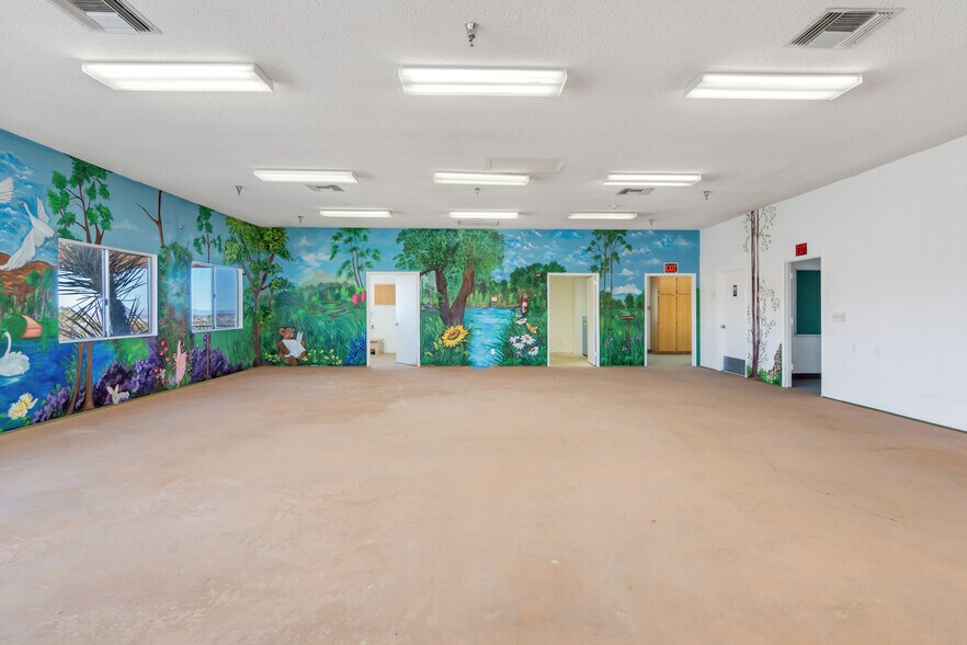 More Photos Of 6889 Sunny Vista Rd, Joshua Tree Lodge Meeting Hall For Sale