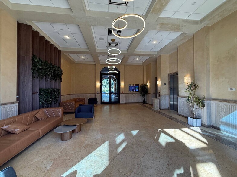 More Photos Of 2295 S Hiawassee Rd, Orlando Office For Sale