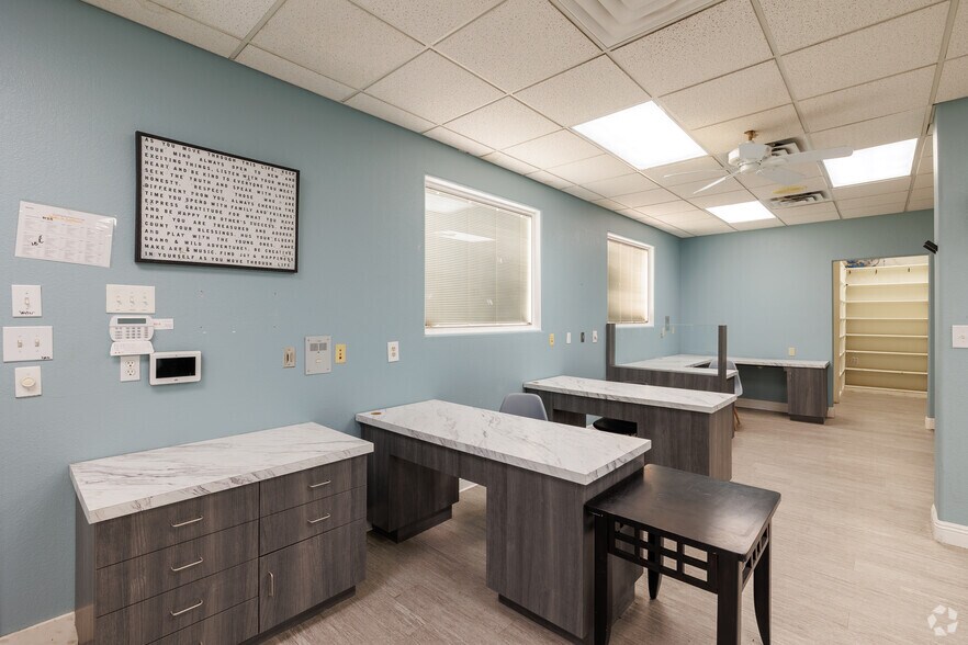 More Photos Of 4491 W Northern Ave, Glendale Medical For Sale