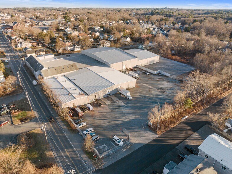 More Photos Of 220 Canton St, Stoughton Warehouse For Lease