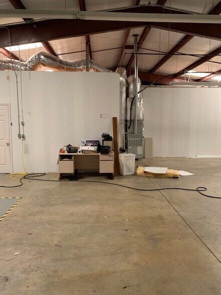 More Photos Of 404 Batesburg Hwy, Saluda Light Distribution For Lease