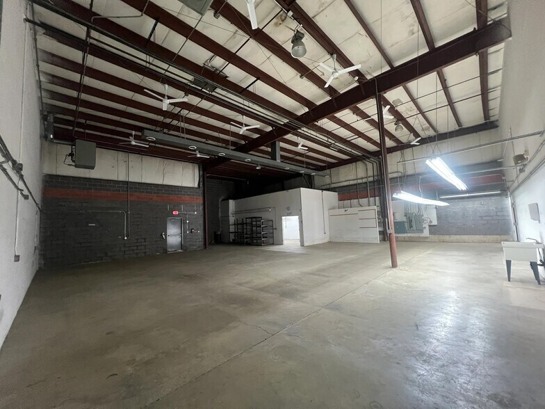 More Photos Of 1703 Industrial Hwy, Cinnaminson Light Manufacturing For Lease